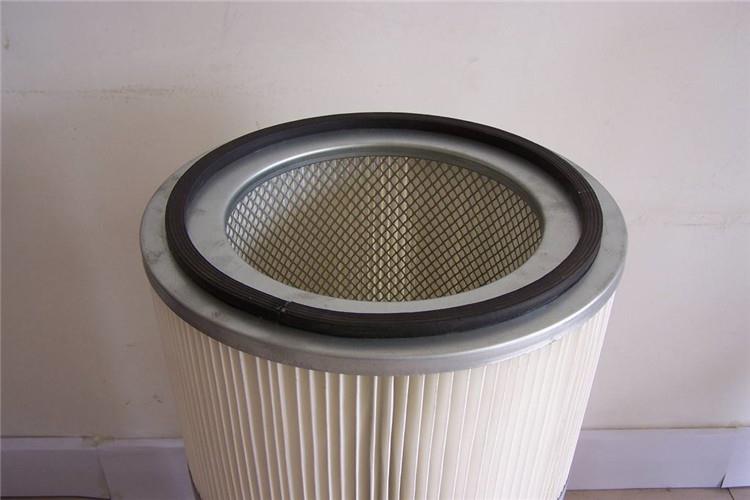 风机开云(中国)官方在线登录主要是由风机，滤筒还有控制柜和箱体几大部件组合而成的，其中利用风机将粉尘吸入箱体内