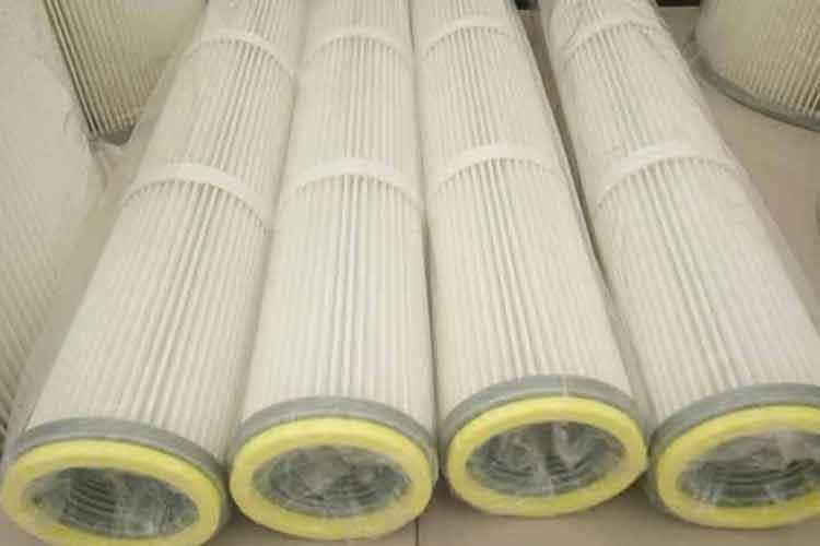 在任何情形下，均不容许高效开云(中国)官方在线登录操作人员将未熄火的香烟或其它燃烧着的物品抛入粉尘控制的吸风罩或风管中